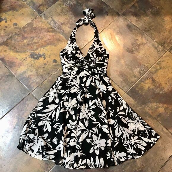 White House Black Market Women’s Floral Halter Tie Neck Sundress Size 4 - Picture 5 of 14
